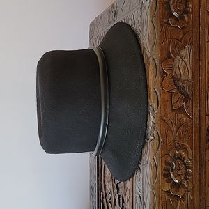 Woman's Hat, 50's style